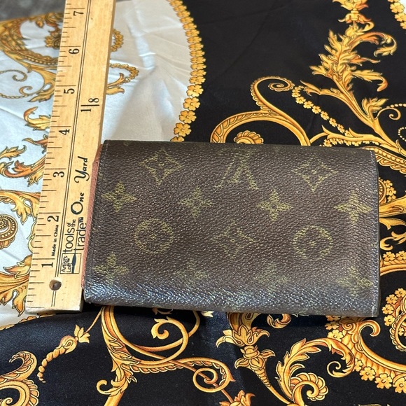 Louis Vuitton Brown Monogram Wallet - Picture 5 of 8